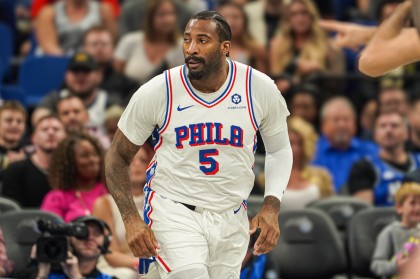 世俱杯-篮板怪兽！德拉蒙德10中4得8分15板1助1帽 其中6个前场板