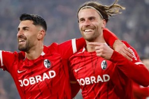 德媒：由于球迷多次燃放烟火，弗赖堡不得不支付巨额罚款